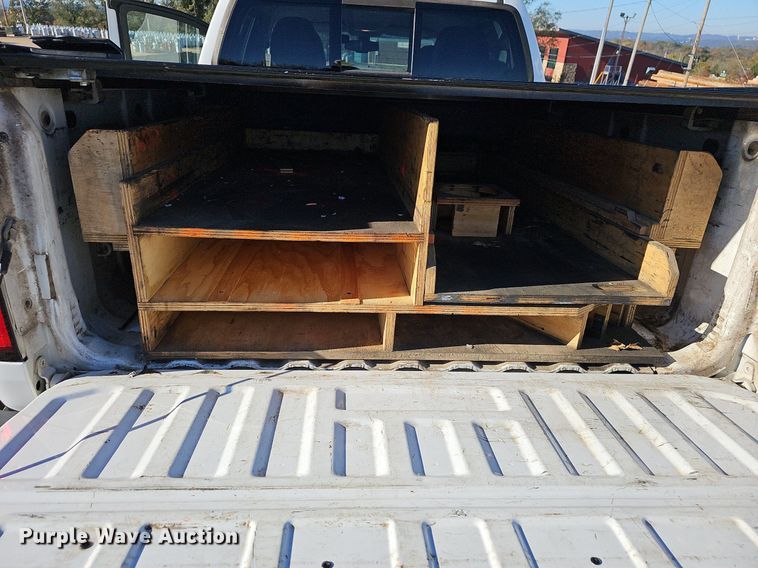 image for item NP9086 2016 Chevrolet Colorado  Crew Cab pickup truck