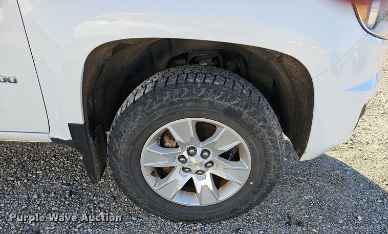 image for item NP9086 2016 Chevrolet Colorado  Crew Cab pickup truck