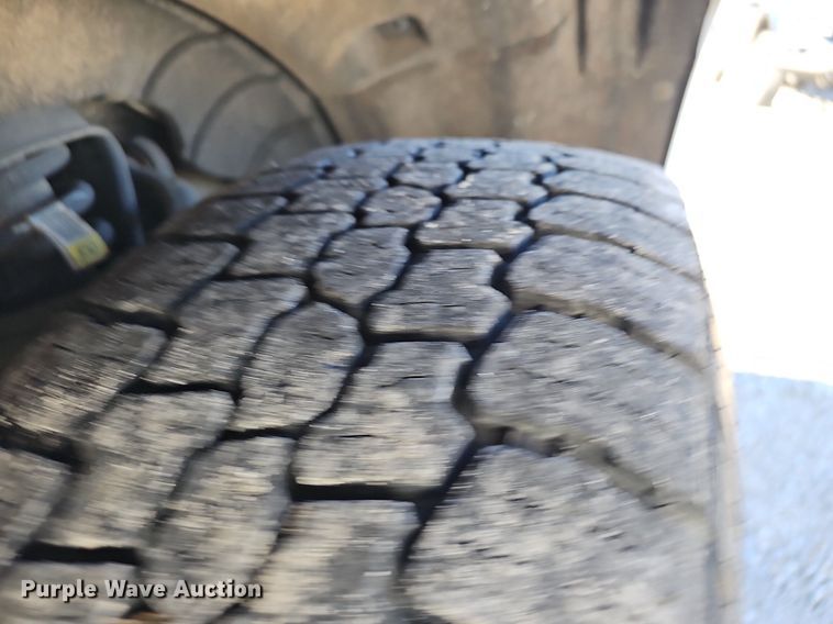 image for item NP9086 2016 Chevrolet Colorado  Crew Cab pickup truck