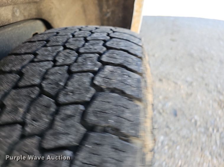 image for item NP9086 2016 Chevrolet Colorado  Crew Cab pickup truck