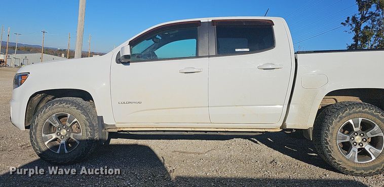 image for item NP9087 2015 Chevrolet Colorado  Crew Cab pickup truck