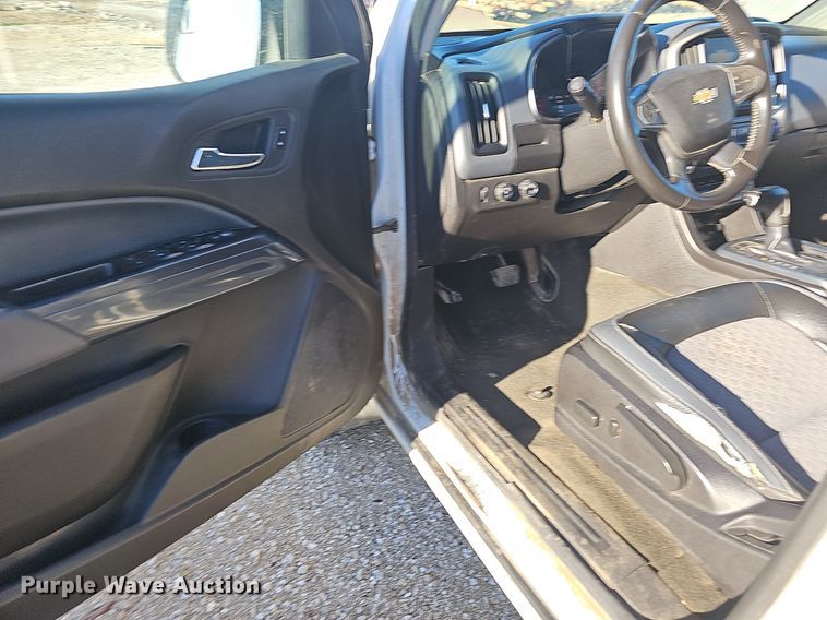 image for item NP9087 2015 Chevrolet Colorado  Crew Cab pickup truck