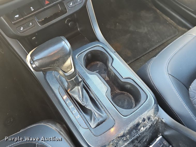 image for item NP9087 2015 Chevrolet Colorado  Crew Cab pickup truck