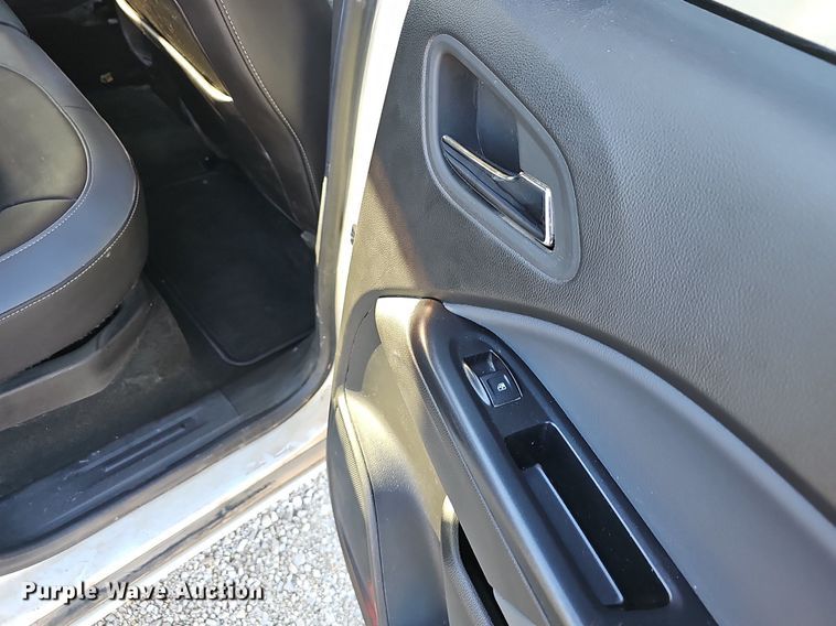 image for item NP9087 2015 Chevrolet Colorado  Crew Cab pickup truck