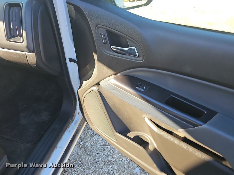 image for item NP9087 2015 Chevrolet Colorado  Crew Cab pickup truck