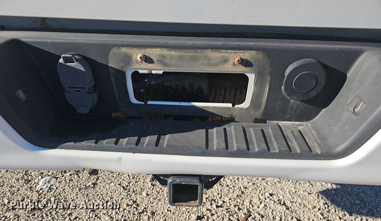 image for item NP9087 2015 Chevrolet Colorado  Crew Cab pickup truck