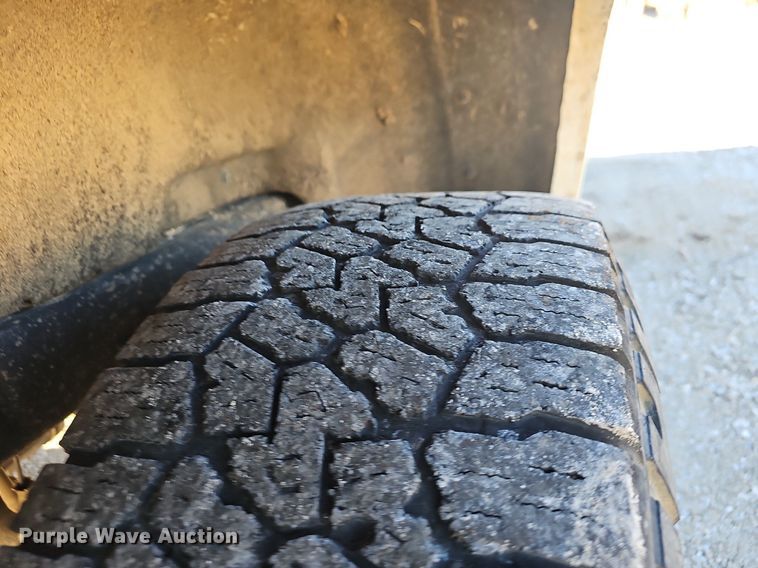 image for item NP9087 2015 Chevrolet Colorado  Crew Cab pickup truck