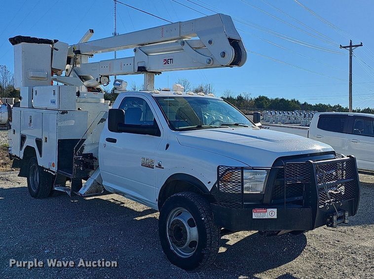 image for item NP9088 2015 Dodge Ram 5500HD  bucket truck