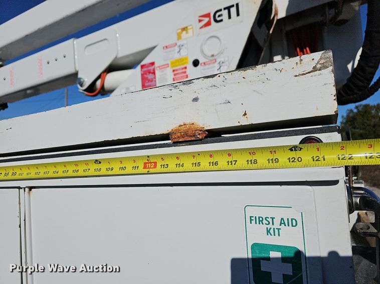 image for item NP9088 2015 Dodge Ram 5500HD  bucket truck