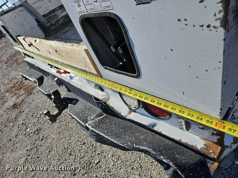 image for item NP9088 2015 Dodge Ram 5500HD  bucket truck