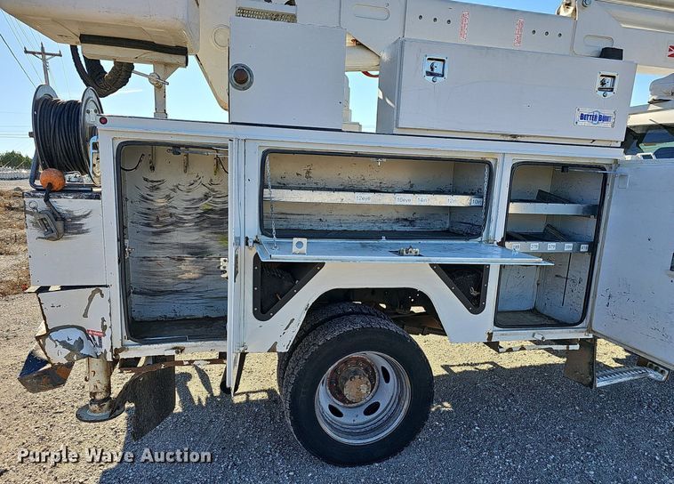 image for item NP9088 2015 Dodge Ram 5500HD  bucket truck