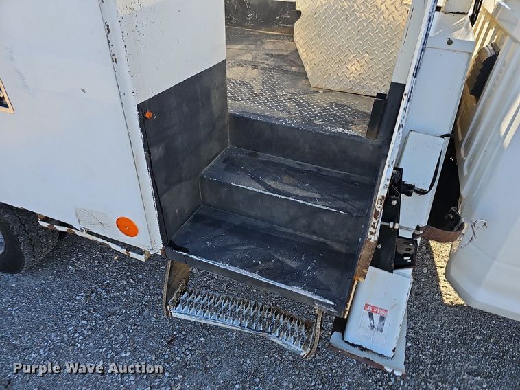 image for item NP9088 2015 Dodge Ram 5500HD  bucket truck