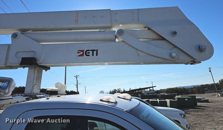 image for item NP9088 2015 Dodge Ram 5500HD  bucket truck