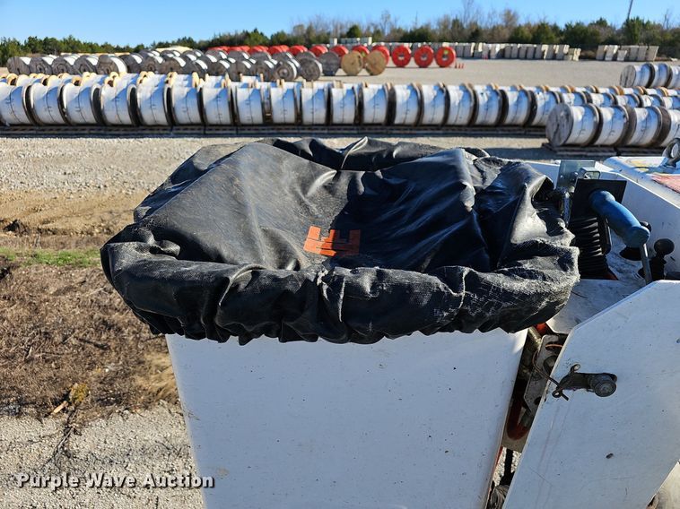 image for item NP9088 2015 Dodge Ram 5500HD  bucket truck