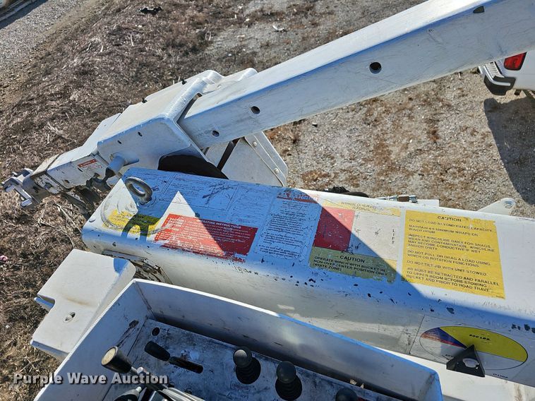 image for item NP9088 2015 Dodge Ram 5500HD  bucket truck