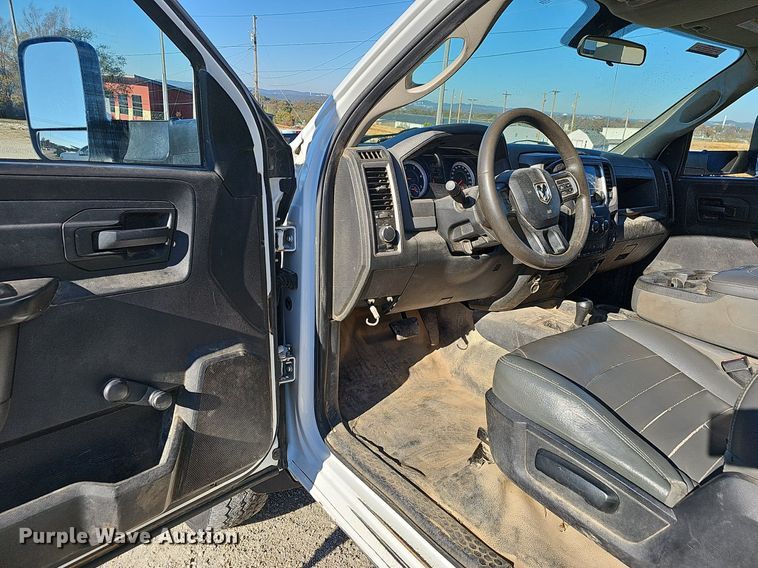 image for item NP9088 2015 Dodge Ram 5500HD  bucket truck