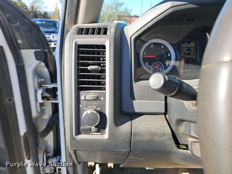 image for item NP9088 2015 Dodge Ram 5500HD  bucket truck