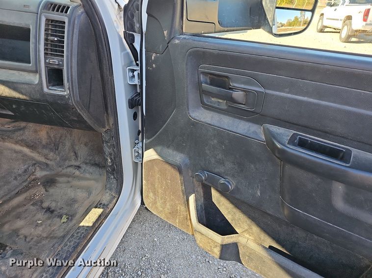 image for item NP9088 2015 Dodge Ram 5500HD  bucket truck