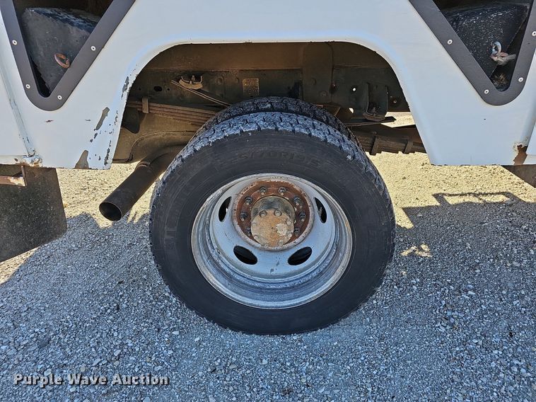 image for item NP9088 2015 Dodge Ram 5500HD  bucket truck