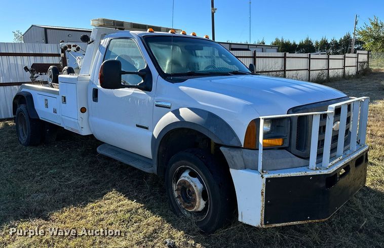 image for item NQ9504 2005 Ford F550  tow truck