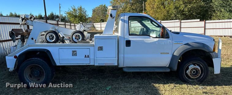 image for item NQ9504 2005 Ford F550  tow truck