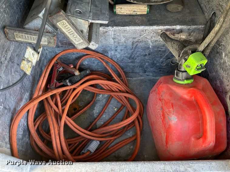 image for item NQ9504 2005 Ford F550  tow truck