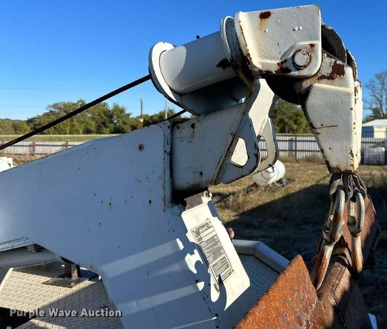 image for item NQ9504 2005 Ford F550  tow truck