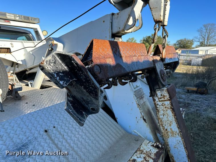 image for item NQ9504 2005 Ford F550  tow truck