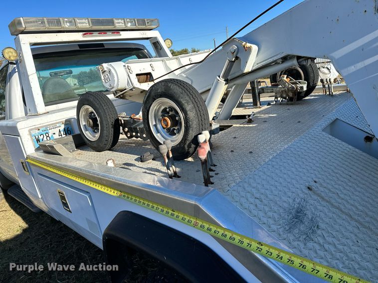 image for item NQ9504 2005 Ford F550  tow truck