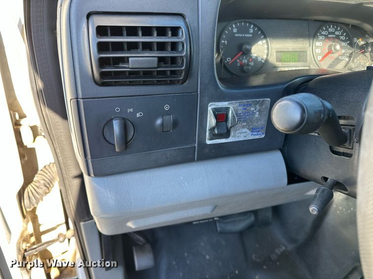 image for item NQ9504 2005 Ford F550  tow truck