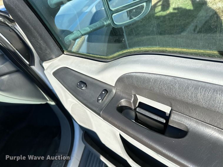 image for item NQ9504 2005 Ford F550  tow truck