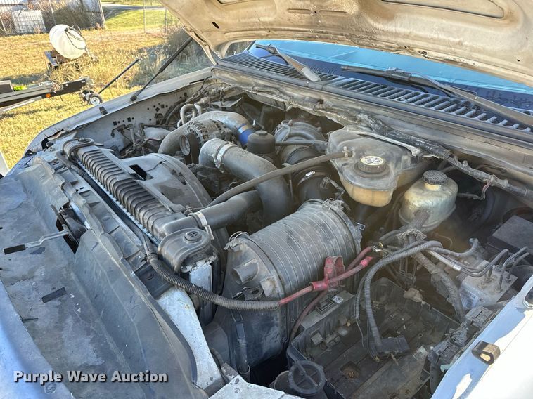 image for item NQ9504 2005 Ford F550  tow truck