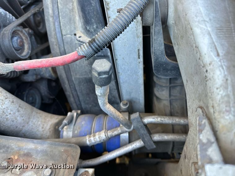 image for item NQ9504 2005 Ford F550  tow truck