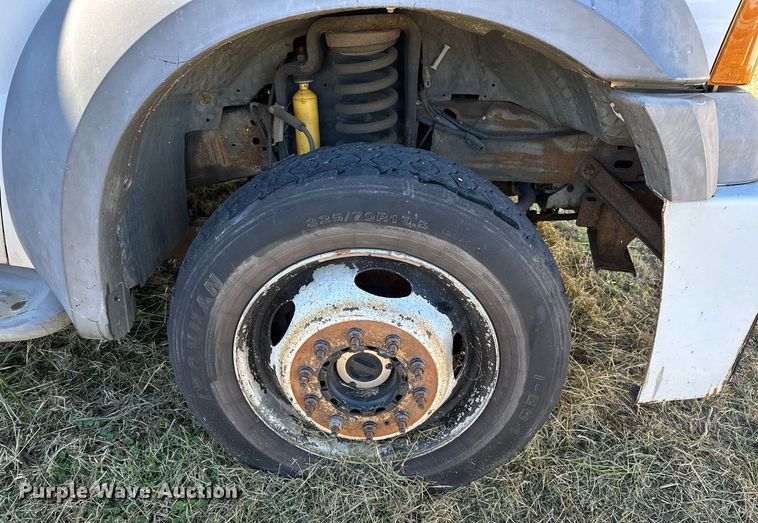 image for item NQ9504 2005 Ford F550  tow truck