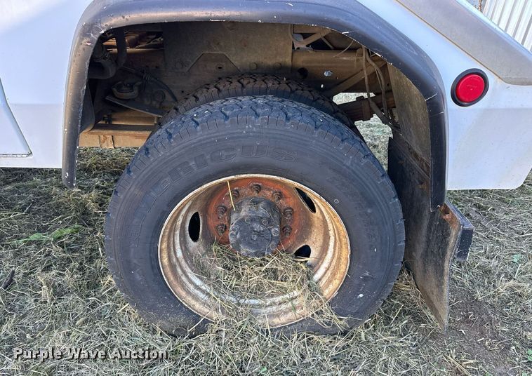 image for item NQ9504 2005 Ford F550  tow truck