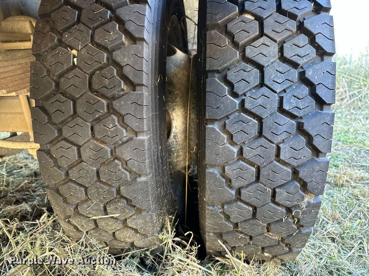 image for item NQ9504 2005 Ford F550  tow truck