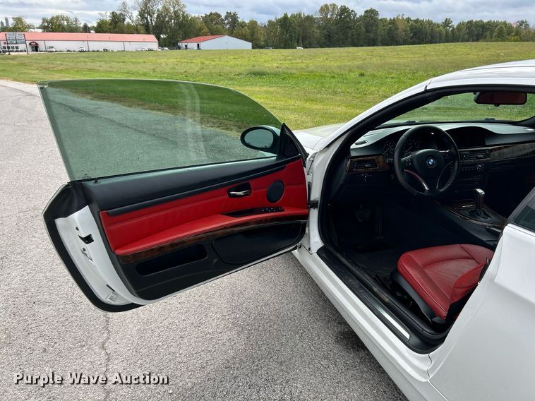 image for item NQ9914 2007 BMW 328i  convertible