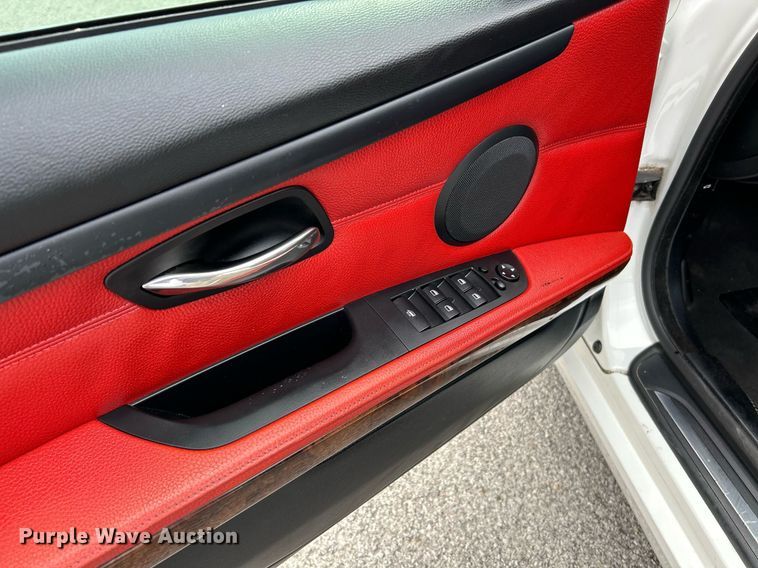 image for item NQ9914 2007 BMW 328i  convertible