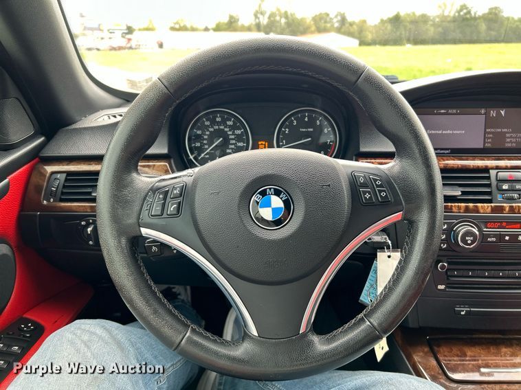 image for item NQ9914 2007 BMW 328i  convertible