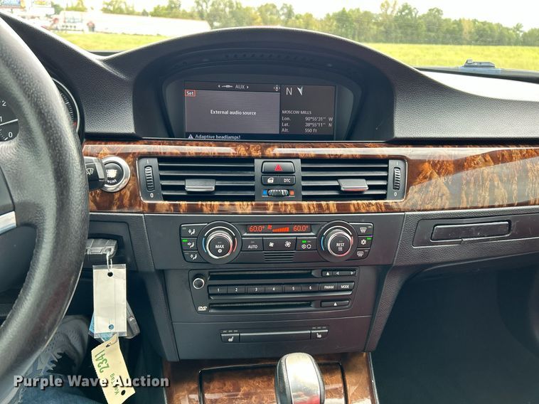 image for item NQ9914 2007 BMW 328i  convertible