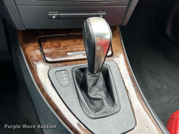 image for item NQ9914 2007 BMW 328i  convertible