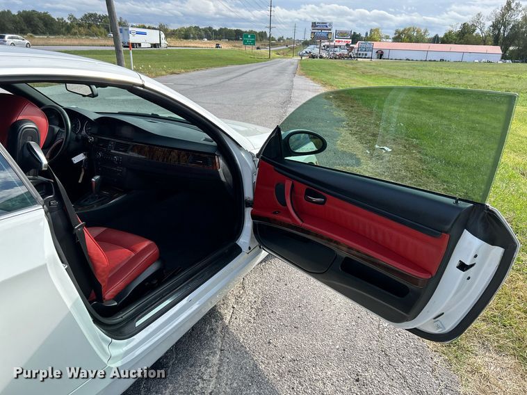 image for item NQ9914 2007 BMW 328i  convertible