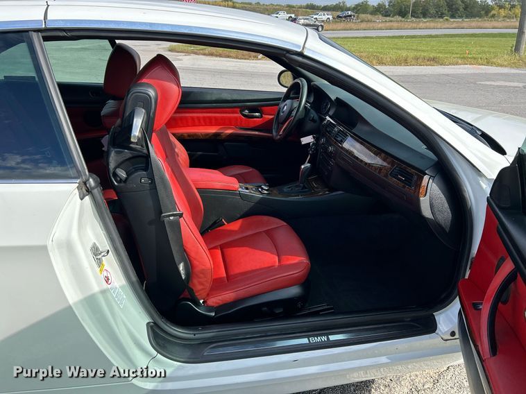 image for item NQ9914 2007 BMW 328i  convertible