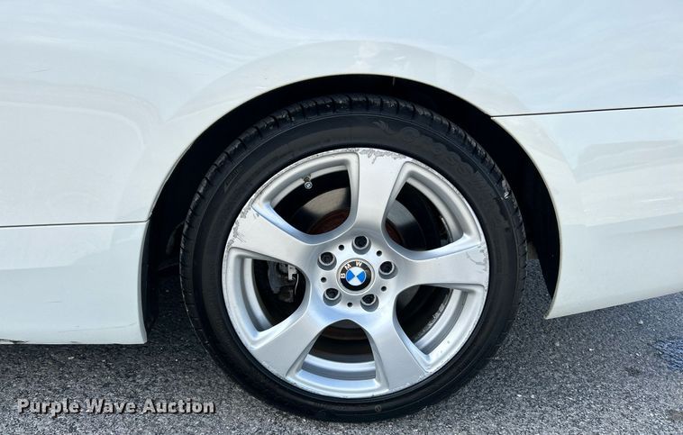 image for item NQ9914 2007 BMW 328i  convertible