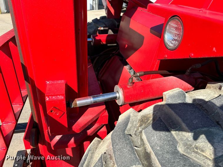 image for item NQ9952 1996 Manitou M240CP  forklift