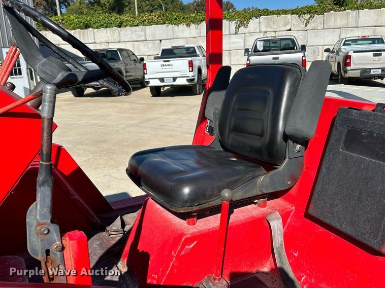 image for item NQ9952 1996 Manitou M240CP  forklift