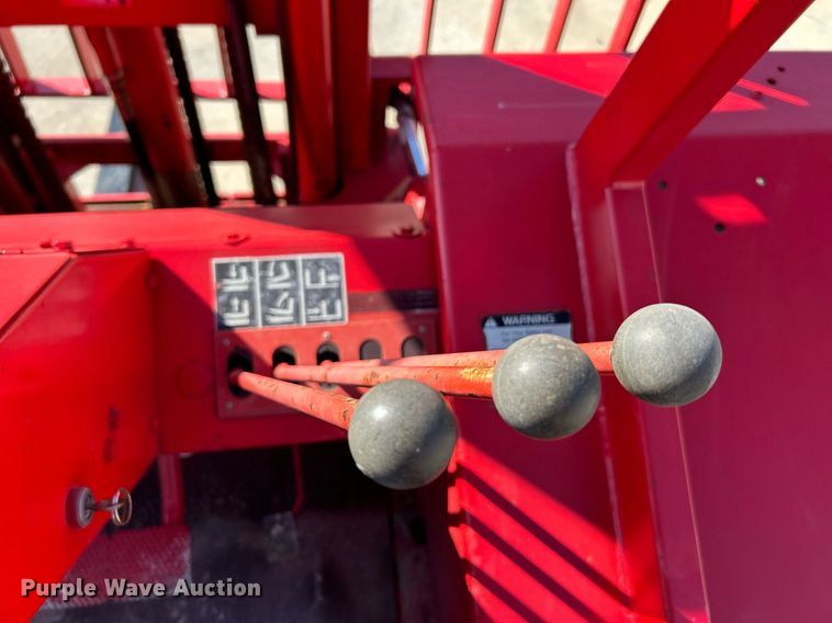 image for item NQ9952 1996 Manitou M240CP  forklift