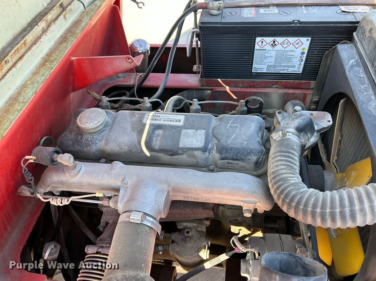 image for item NQ9952 1996 Manitou M240CP  forklift