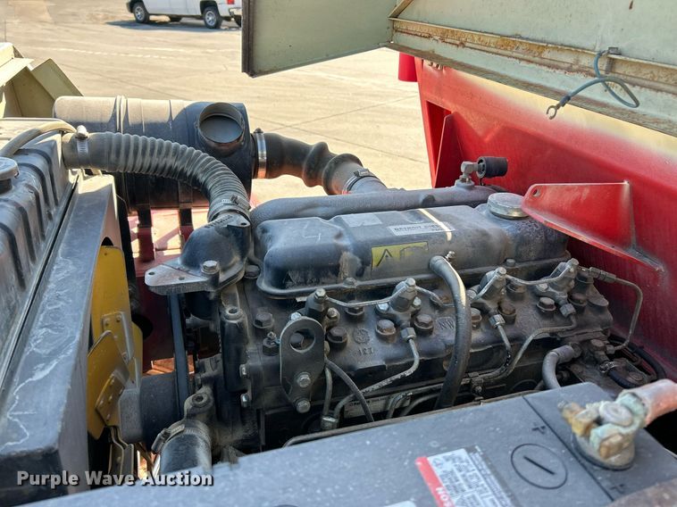 image for item NQ9952 1996 Manitou M240CP  forklift