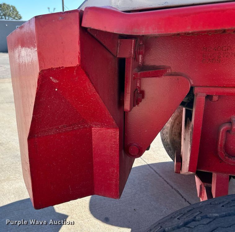 image for item NQ9952 1996 Manitou M240CP  forklift